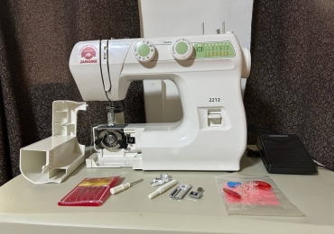 Máquina de Coser Janome 2212 – Como Nueva