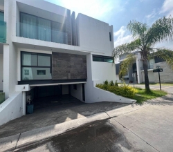 Casa en Venta Villa Verona Zapopan